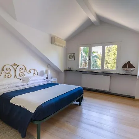 Villa Corsanego Sleeps 7 Air Con Wifi *