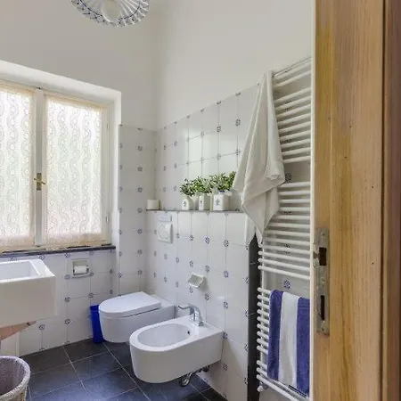 Corsanego Sleeps 7 Air Con Wifi Villa
