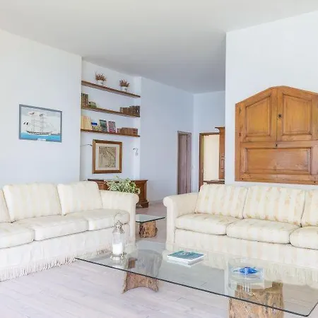 Villa Corsanego Sleeps 7 Air Con Wifi